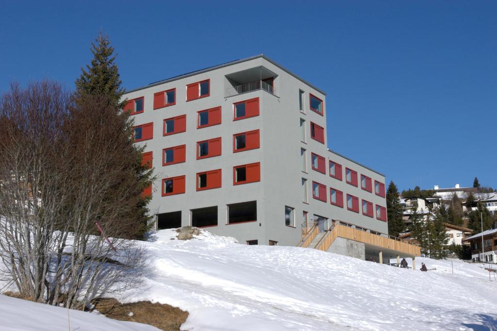 Valbella-Lenzerheide Youth Hostel взимку