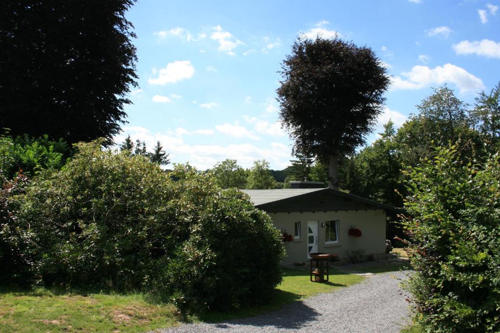 Jardí fora de Gîte L'à côté, bungalow plain-pied sans vis-à-vis.