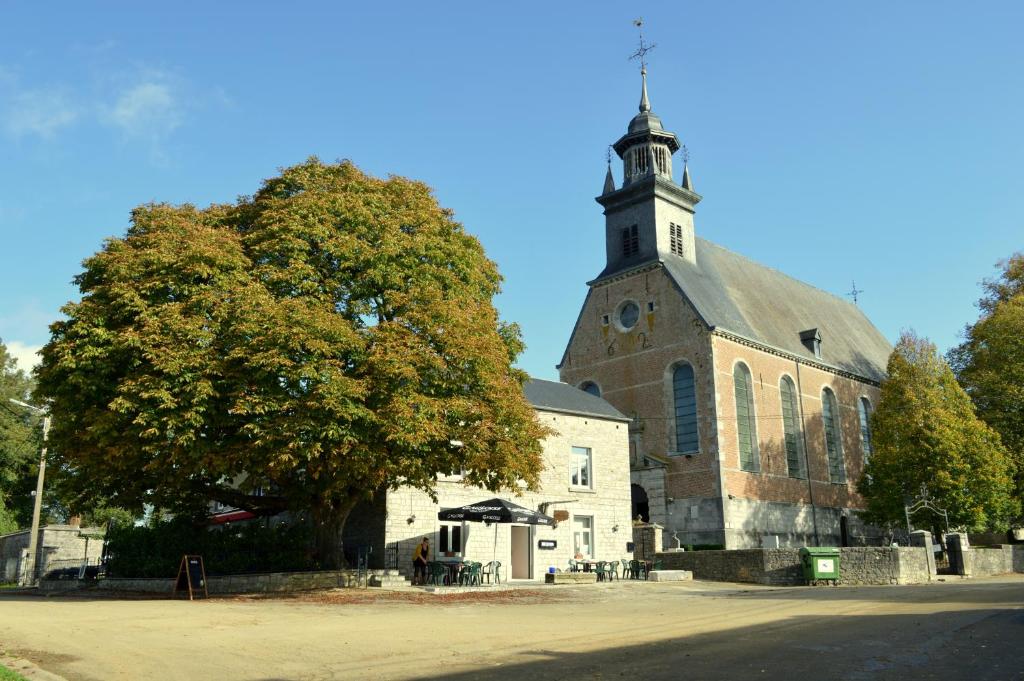 Foy-Notre-Dame的住宿－樂維尤克斯馬羅尼埃住宿加早餐旅館，相簿中的一張相片