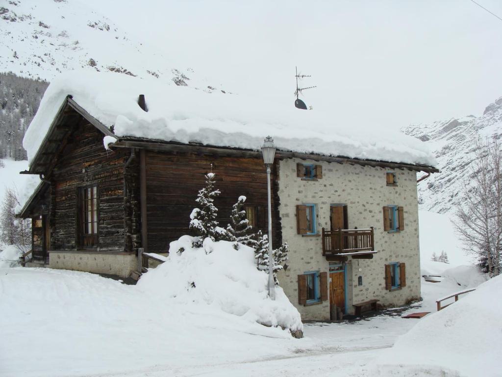 Livigno Chalets בחורף