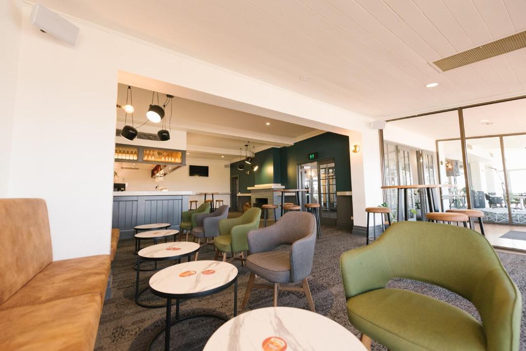 Зона вітальні в Barwon Heads Hotel