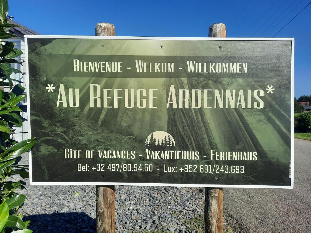 תעודה, פרס, שלט או מסמך אחר המוצג ב-*Au Refuge Ardennais*