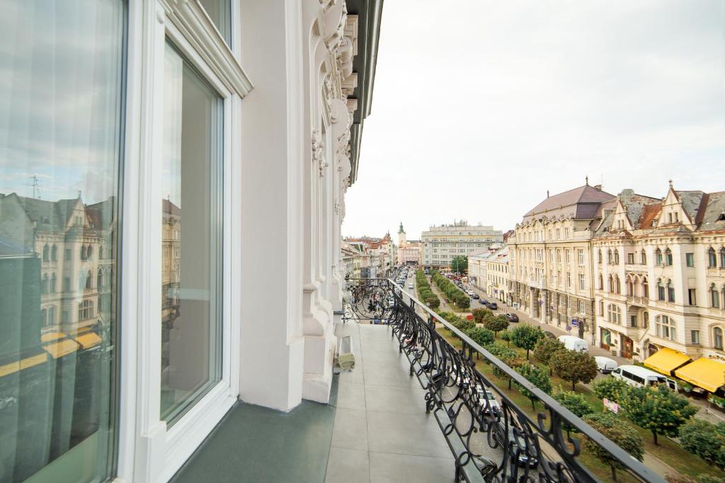 En generell vy över Lviv eller utsikten över staden från hotellet