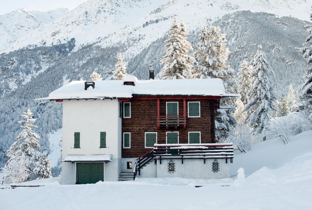 QC House - Chalet con Sauna om vinteren