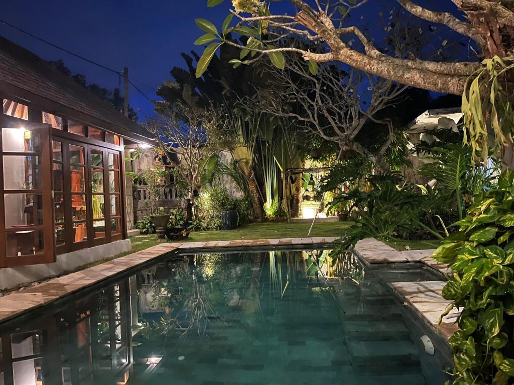 The swimming pool at or close to Villa Gekyu