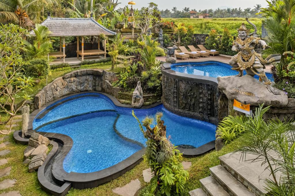 Bazen u ili blizu objekta Gynandha Ubud Cottage