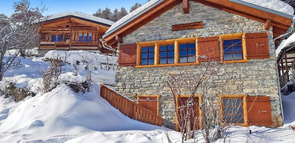 Tiny House facing the Alps - Ski in, Ski out a l'hivern