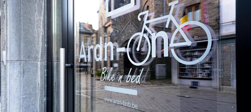 Naktsmītnes Ardn-bnb Bike n Bed pilsētā Laroša Ardēnos fotogalerijas attēls