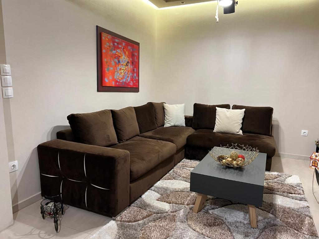 Area tempat duduk di Petite Luxury Urban House