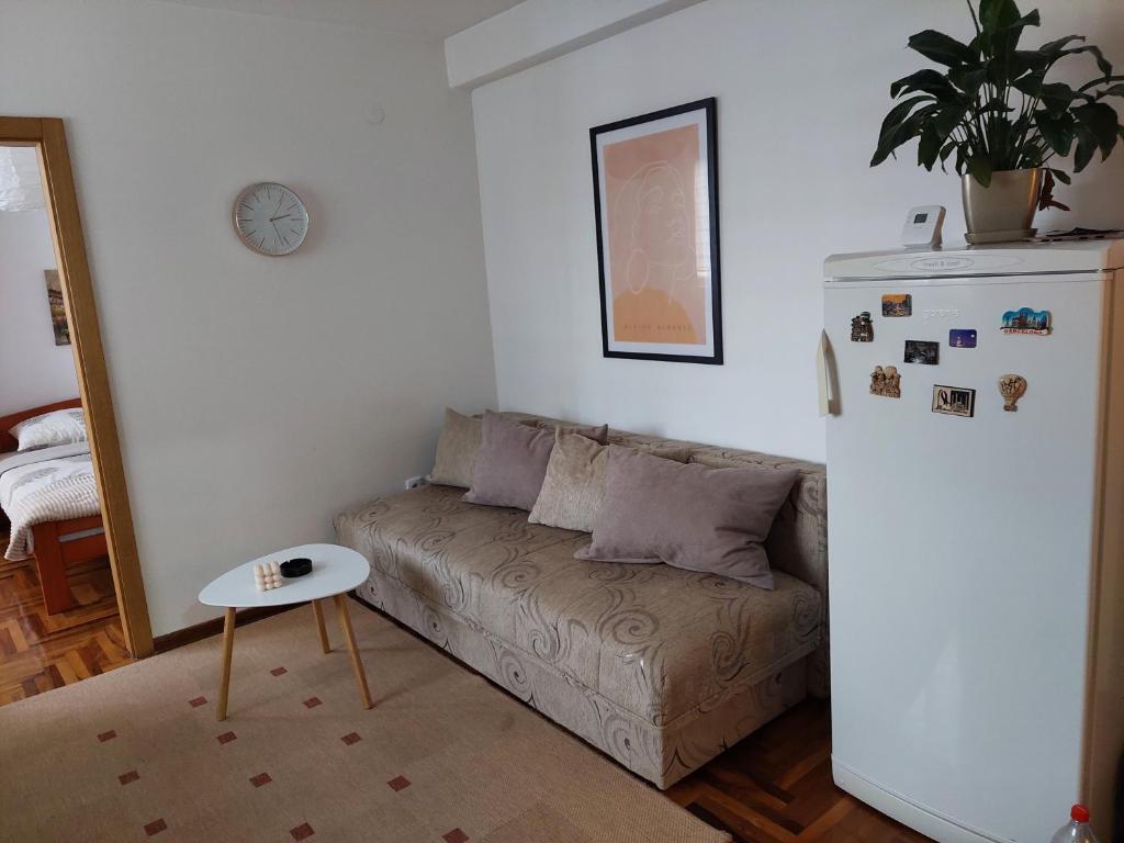 Area tempat duduk di Apartman Đorđević