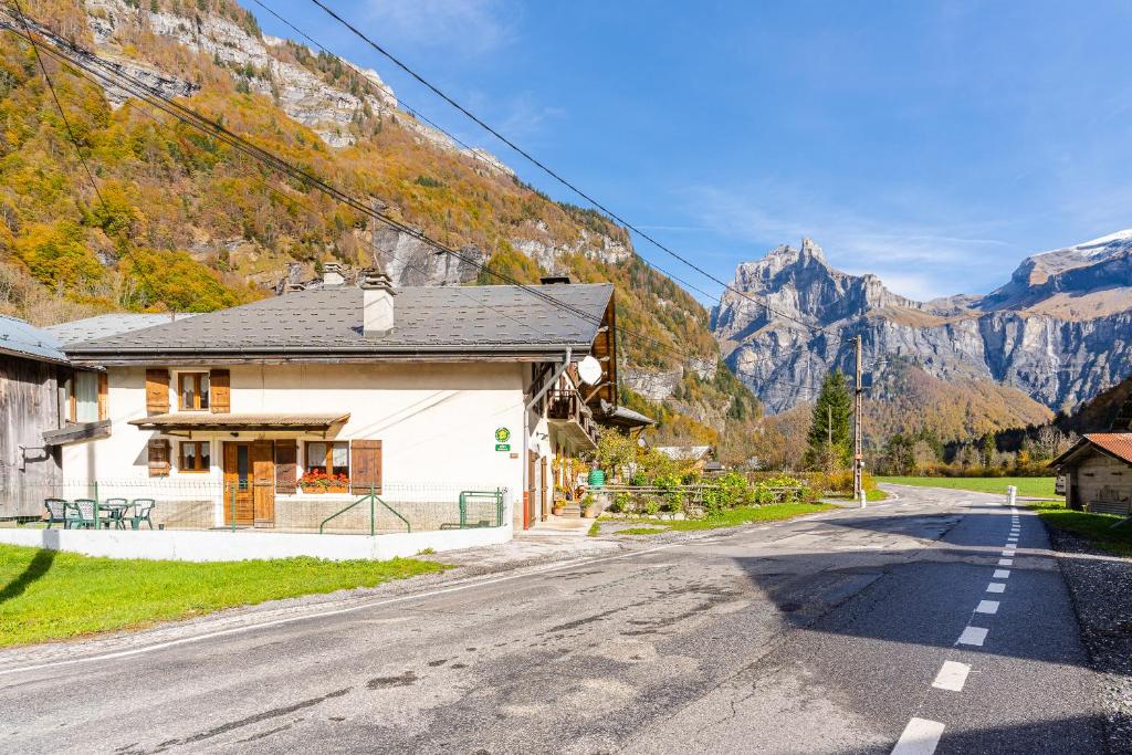 Bergsutsikt från lägenheten