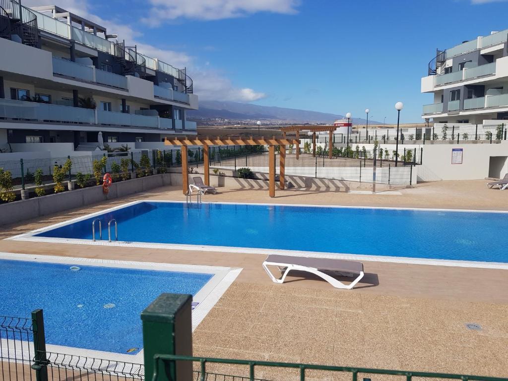 Piscina de la sau aproape de A place to remember in Tenerife