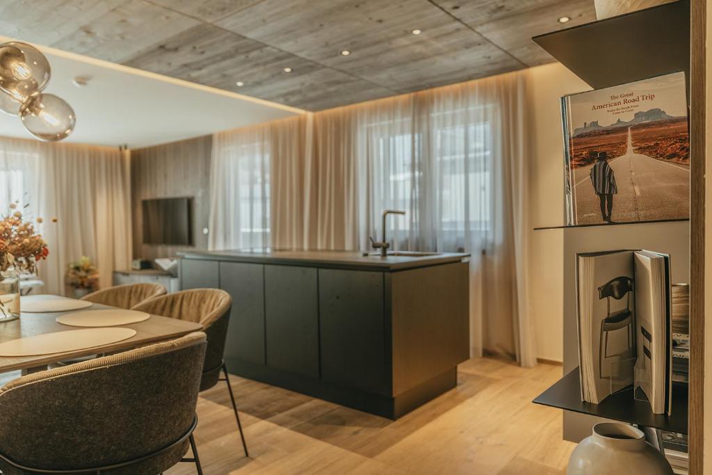 Dapur atau dapur kecil di Black Eagle Luxury Appartements