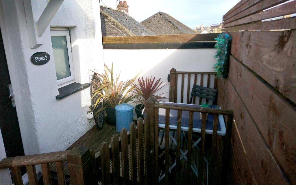 En balkon eller terrasse på Private Self Catering Studio Newquay