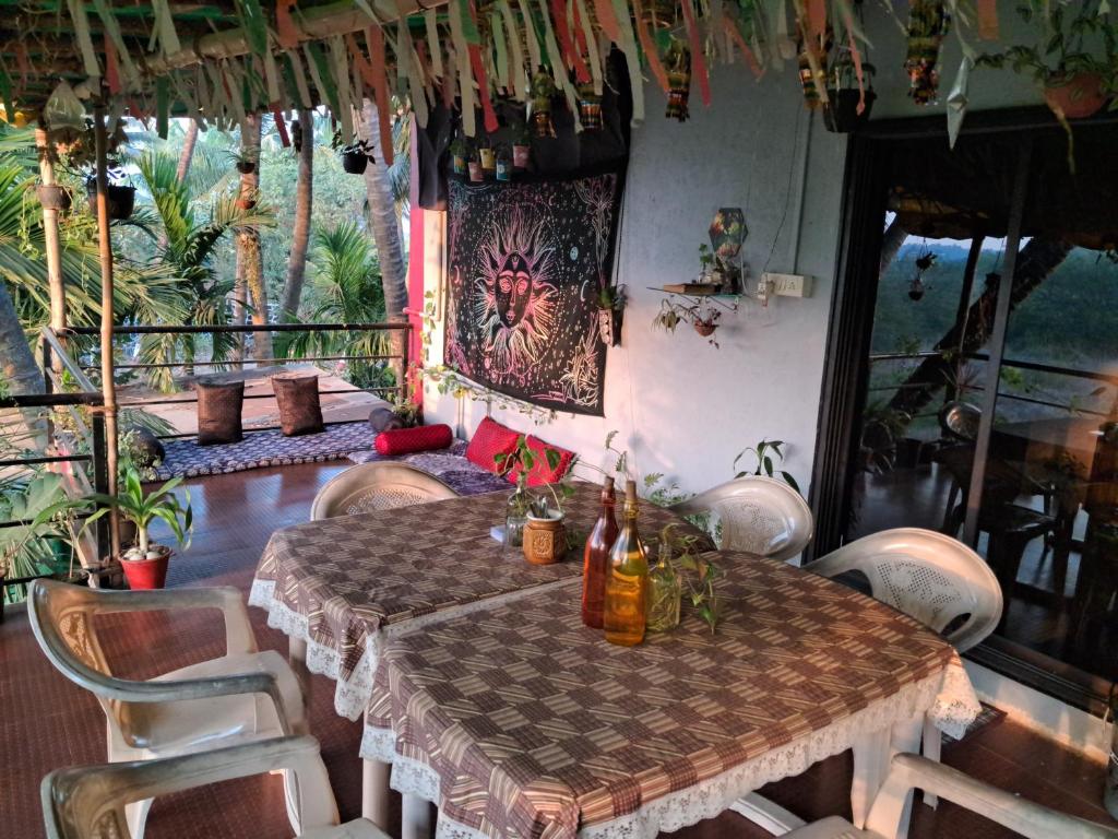 Imagine din galeria proprietății Bageecha B&B- Vaayu în Alibaug