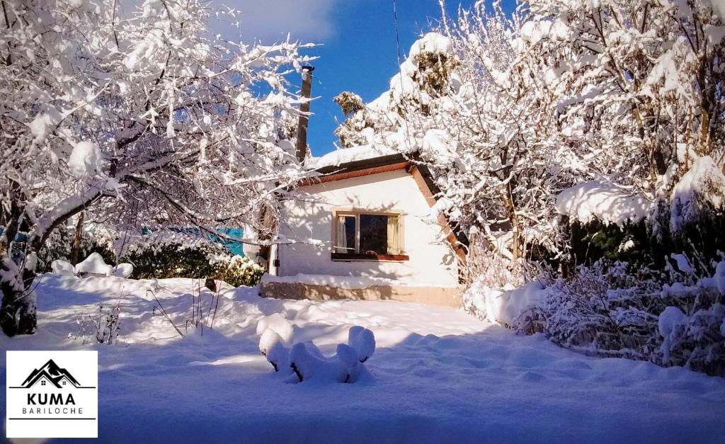 Το Cabaña con Vista al Lago en Barrio Melipal - Kuma Bariloche τον χειμώνα