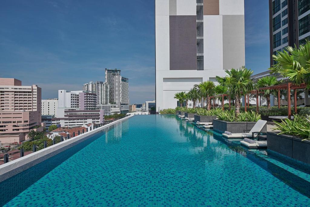 Swimmingpoolen hos eller tæt på Courtyard by Marriott Melaka