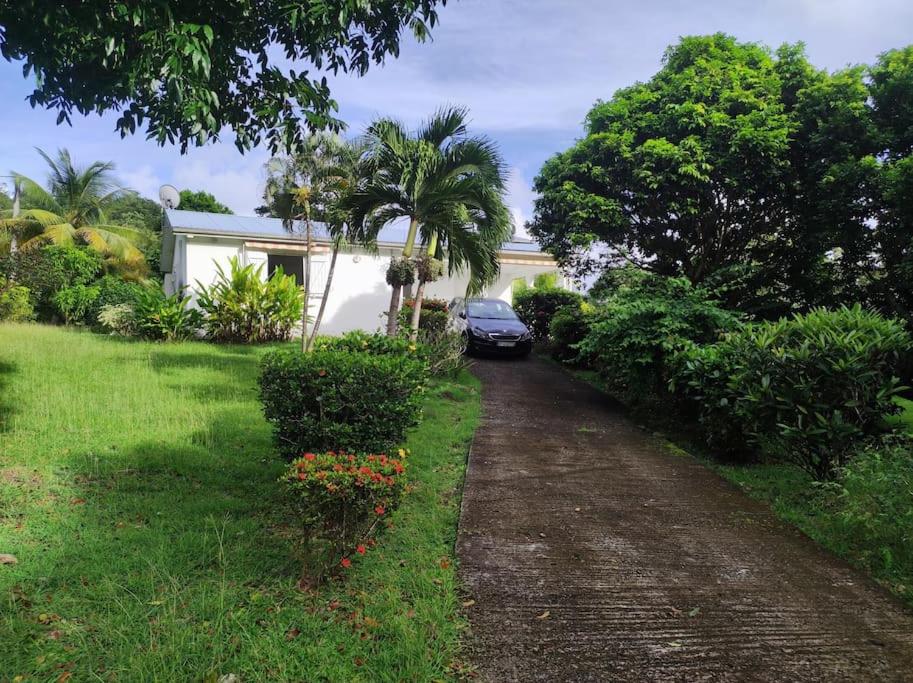 Taman di luar Villa familiale avec piscine