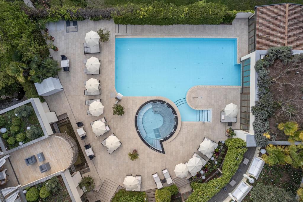 A piscina localizada em Hotel Mignon Meran Park & Spa ou nos arredores