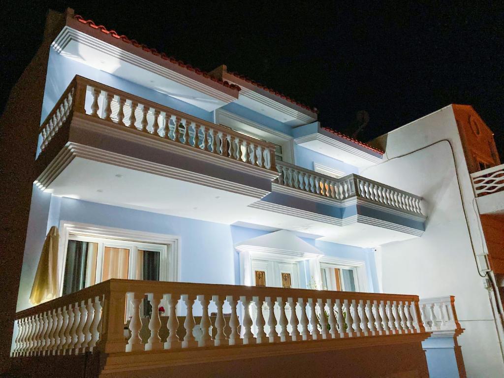 Balkon oz. terasa v nastanitvi Beach Blue Villa