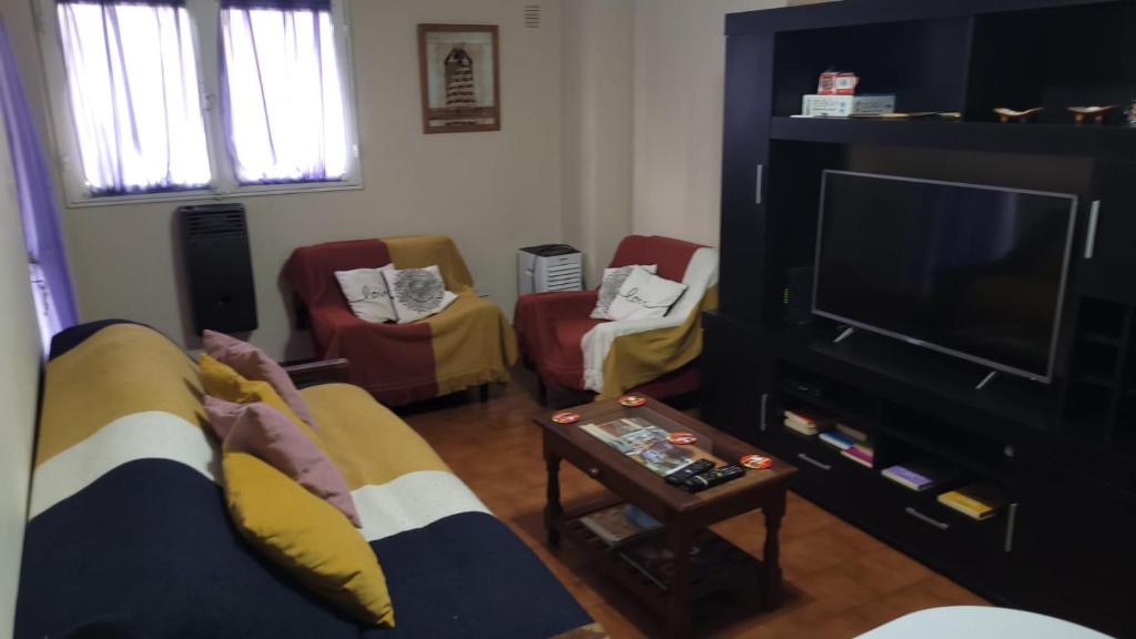 Area tempat duduk di Nice Full Apartment Downtown Salta