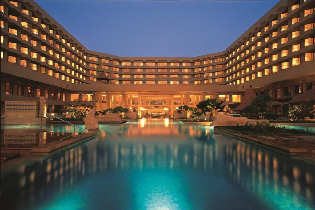 Πισίνα στο ή κοντά στο JW Marriott Mumbai Juhu