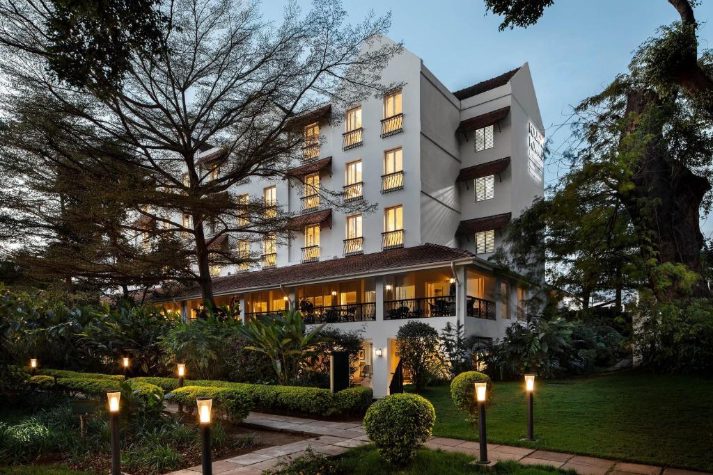 Taman di luar Four Points by Sheraton Arusha, The Arusha Hotel