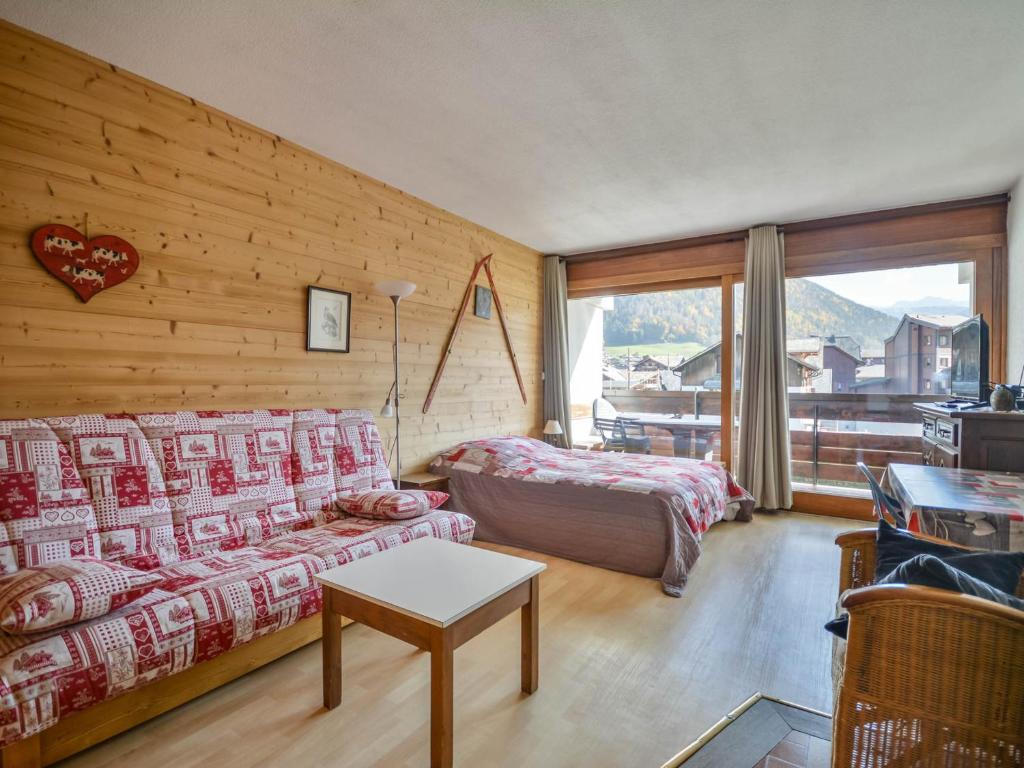 Un lugar para sentarse en Studio centre Morzine, balcon, parking, proche remontées - FR-1-684-51