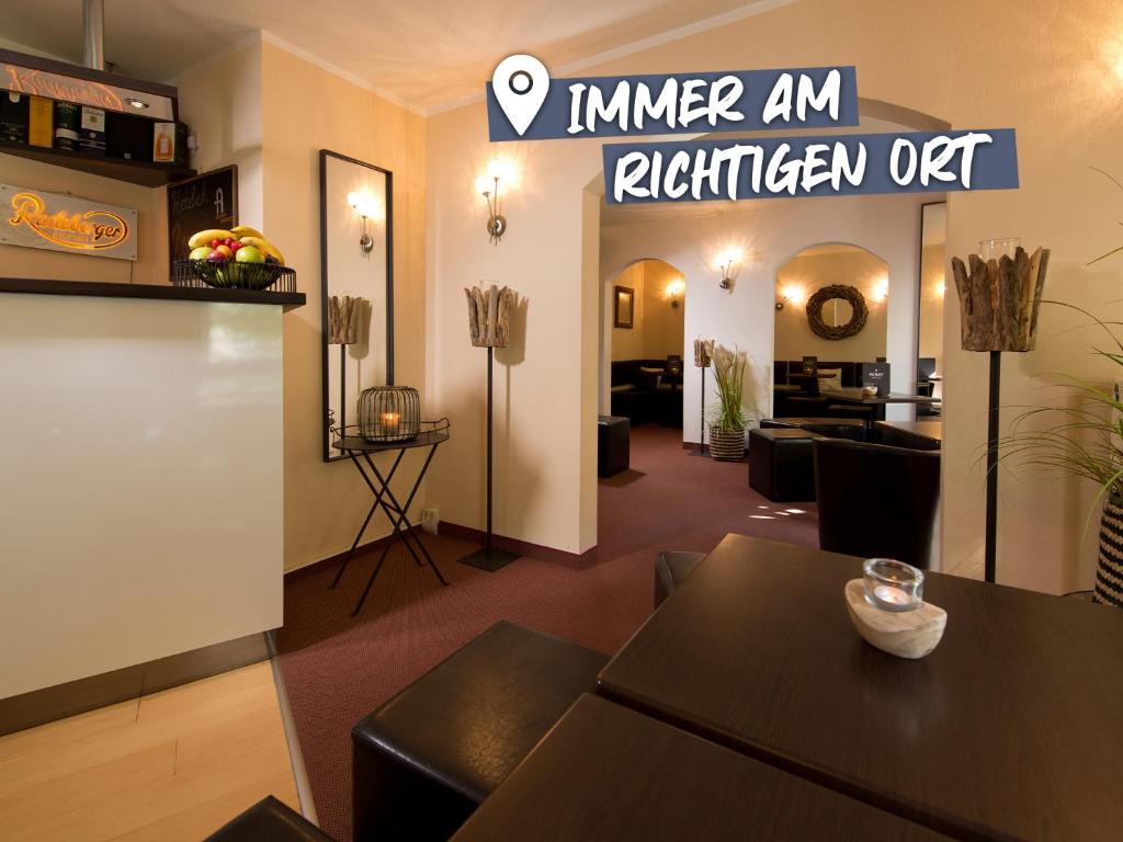 Ett kök eller pentry på ACHAT Hotel Dresden Elbufer