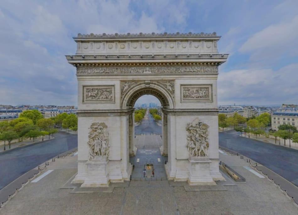 Photo de la galerie de l'établissement Magnifique studio Champs-Elysée, à Paris