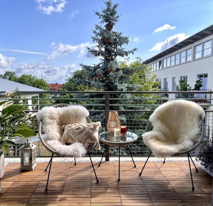 A balcony or terrace at BALI HOME Stylische Wohnung mit Terrasse