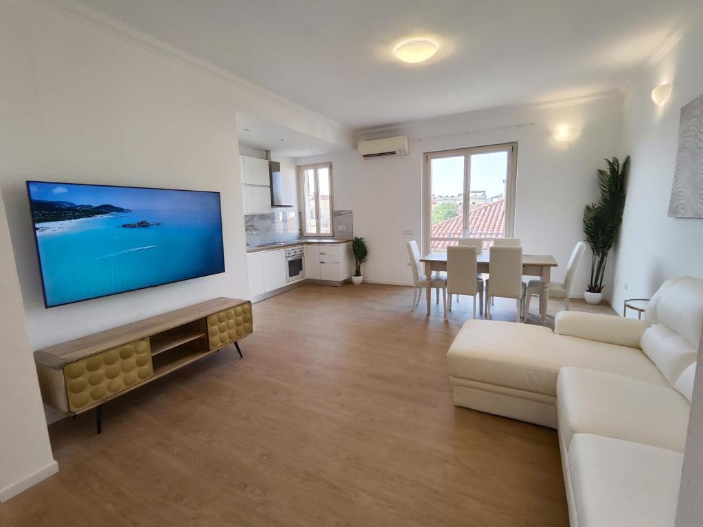 TV/trung tâm giải trí tại Attico Vespucci Luxury Penthouse