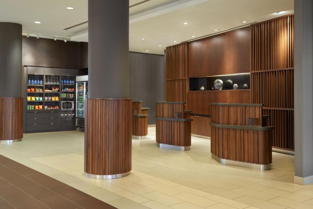 Nuotrauka iš apgyvendinimo įstaigos Courtyard by Marriott Calgary Airport Kalgaryje galerijos