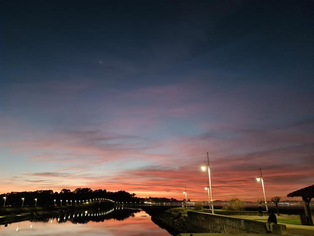 Huoneisto – auringonlasku tai auringonnousu majoituspaikasta nähtynä