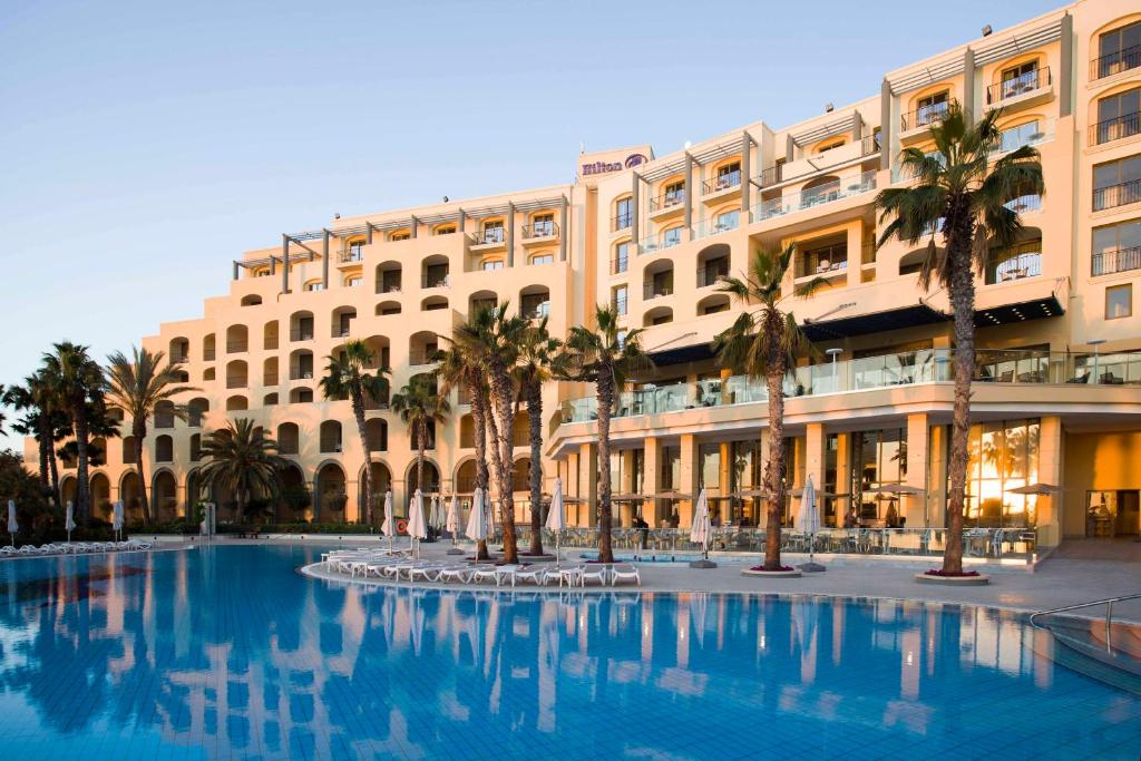 Πισίνα στο ή κοντά στο Hilton Malta