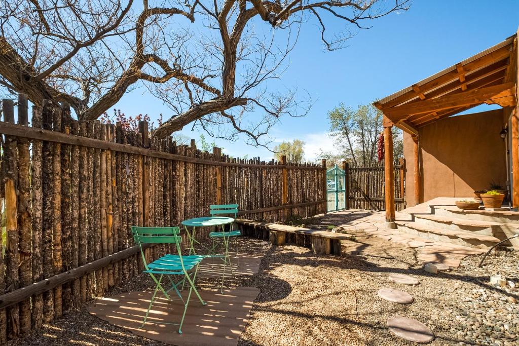 Albuquerque'deki Nob Hill Home with Private Yard! tesisine ait fotoğraf galerisinden bir görsel