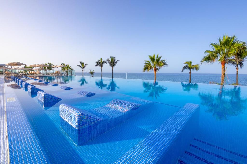 Swimmingpoolen hos eller tæt på Hotel Riu Gran Canaria - All Inclusive