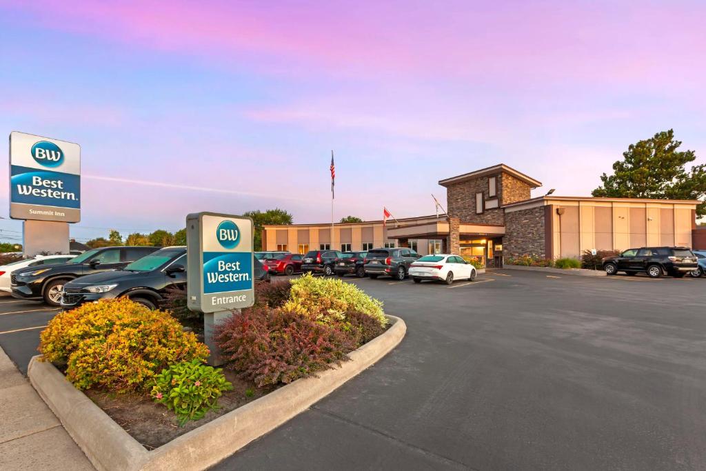 Gambar di galeri bagi Best Western Summit Inn di Niagara Falls