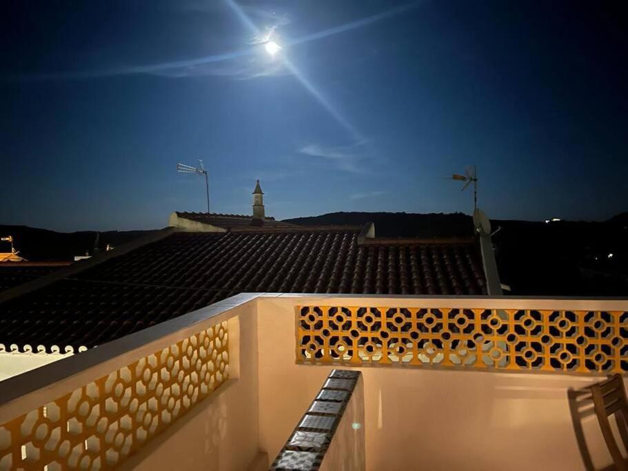 Casa Vento Budens tesisinde bir balkon veya teras