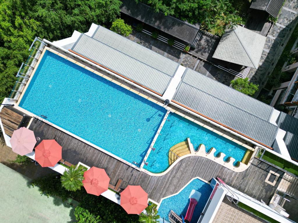 Swimmingpoolen hos eller tæt på Four Points by Sheraton Yilan Jiaoxi