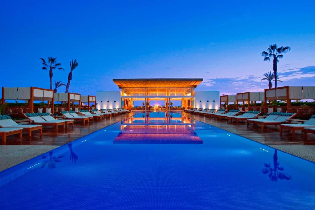 Πισίνα στο ή κοντά στο Hotel Paracas, a Luxury Collection Resort, Paracas