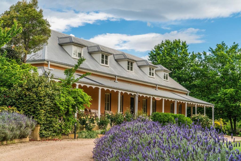 Un jardín fuera de Fitzroy Inn Historic Retreat Mittagong