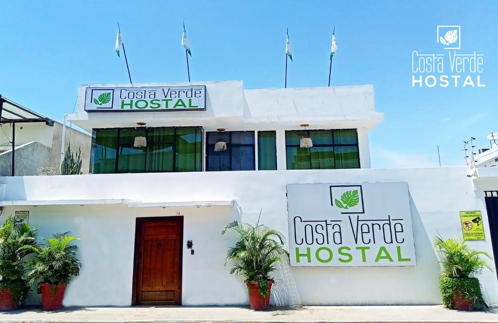 תעודה, פרס, שלט או מסמך אחר המוצג ב-Costa Verde Hostal