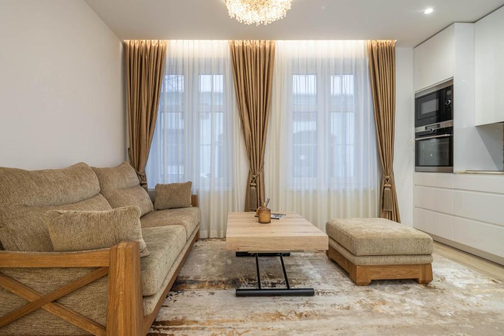 Кът за сядане в Luxury new home in the center of the Old Town