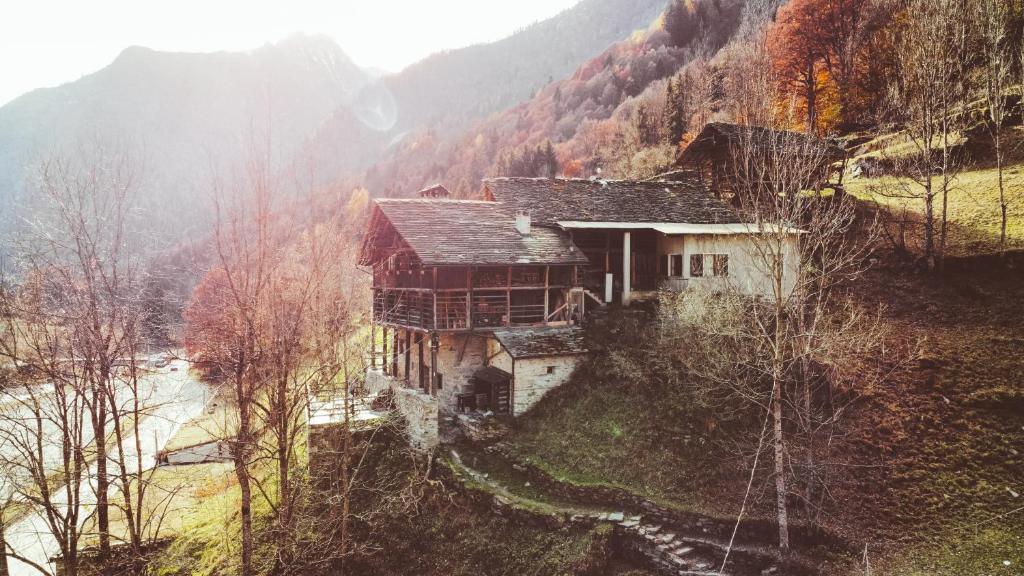 Priroda u blizini planinskih kuća