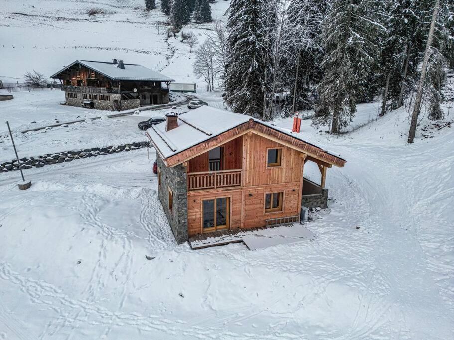 Alpen Chalet взимку