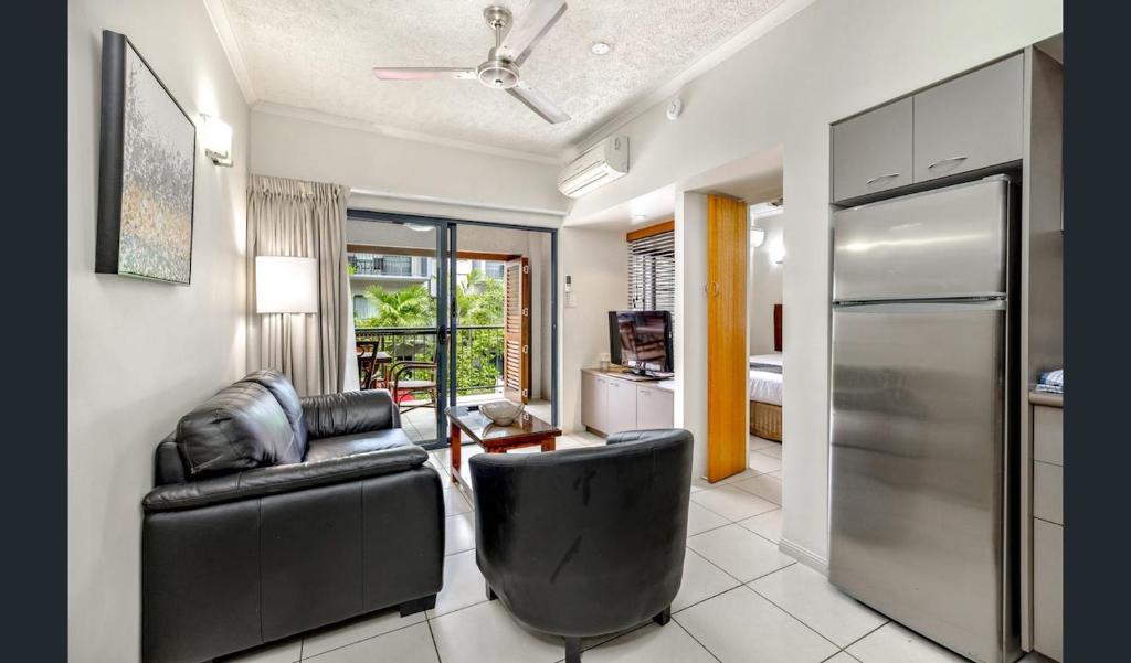 Dapur atau dapur kecil di Southern Cross Atrium Apartments