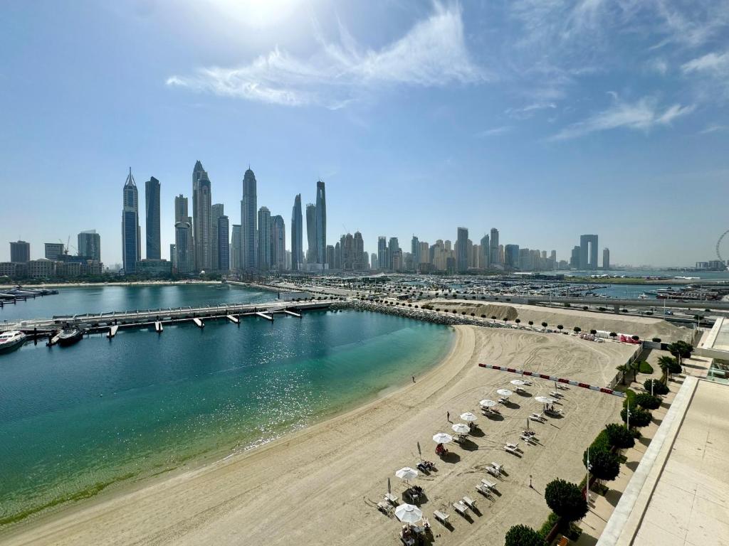 Foto da galeria de Luxury Living Private Beach, Emaar Beachfront em Dubai Marina