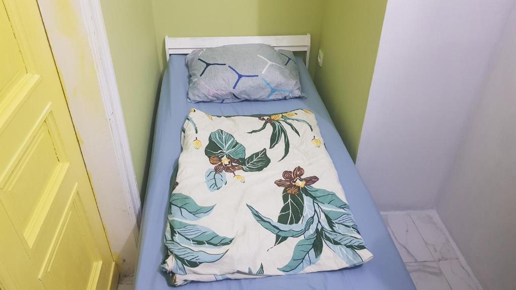 Una cama o camas en una habitación de Just Stay