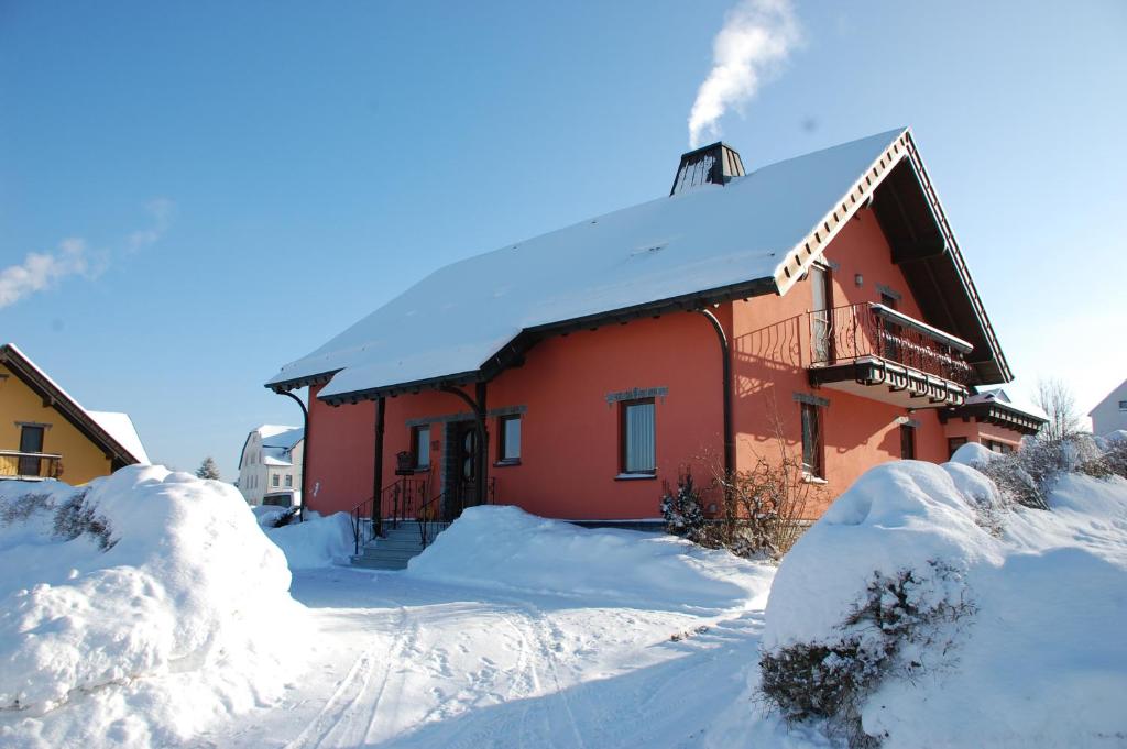 Gemütliche Ferienwohnung im schönen Erzgebirge - Wohnung Frühling durante o inverno